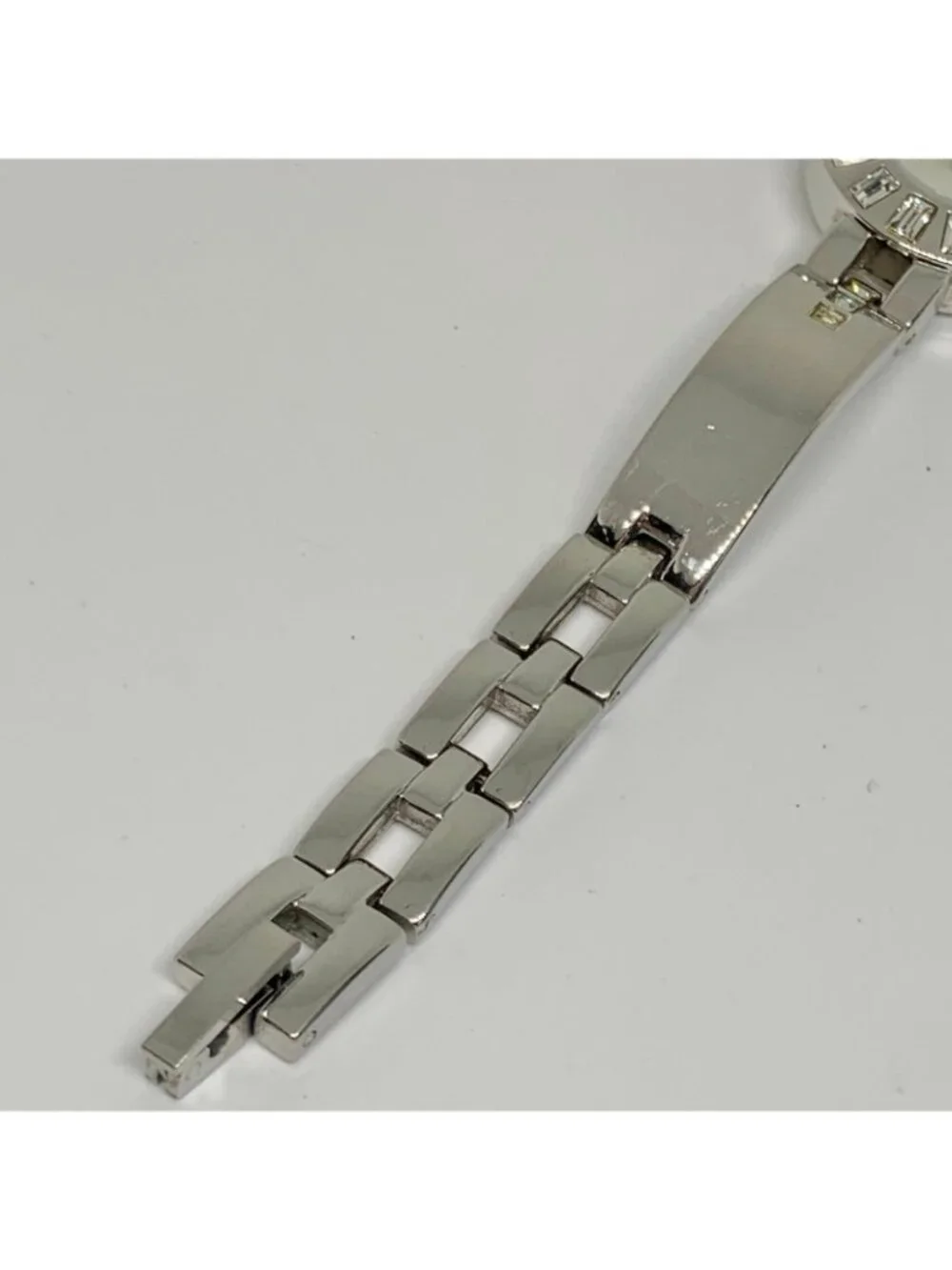 FMD silver tone women watch 22mm crystals quartz analog up to 7.5” running
